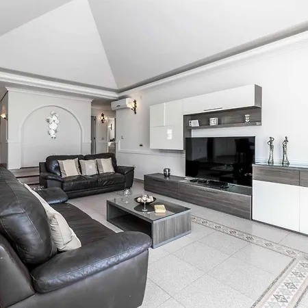 Tiffany 14 カジャオ・サルバヘ