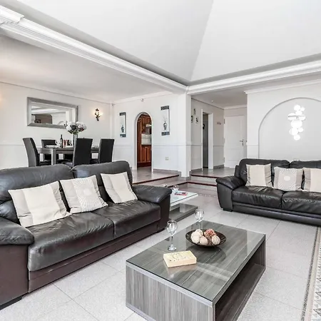 Villa Tiffany 14 *