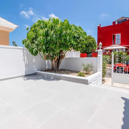 Tiffany 14 * Callao Salvaje